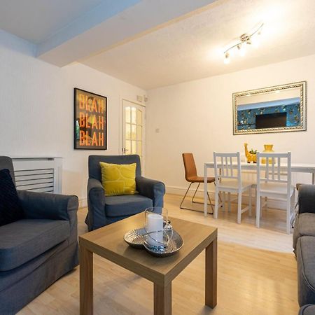 شقة Guestready - Charming Haven In Knowledge Quarter ليفربول المظهر الخارجي الصورة
