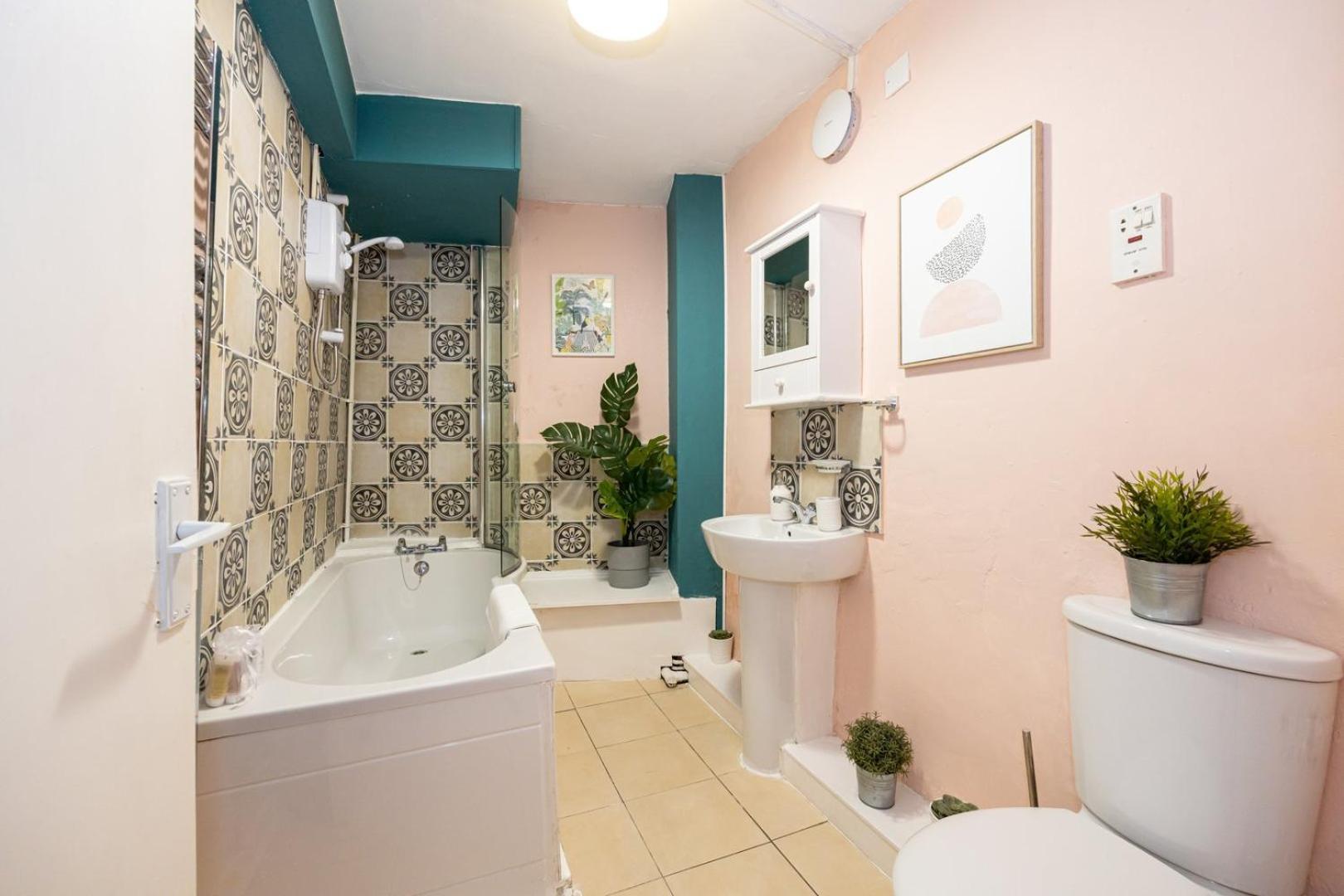 شقة Guestready - Charming Haven In Knowledge Quarter ليفربول المظهر الخارجي الصورة